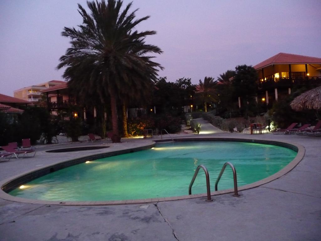 Blue Bay Beach Villa At Pool And Golfcourse Exterior foto