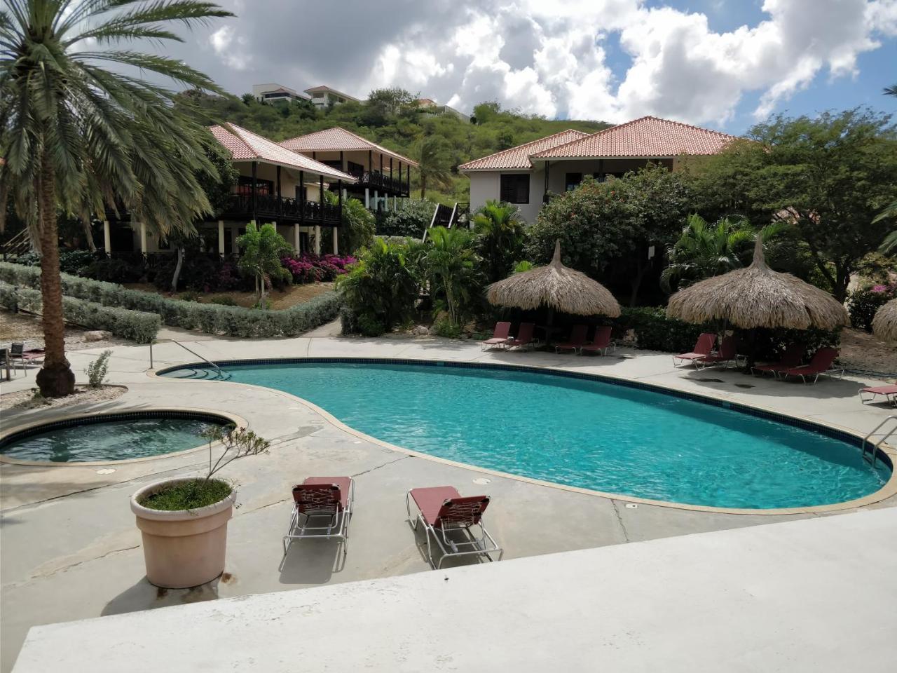 Blue Bay Beach Villa At Pool And Golfcourse Exterior foto