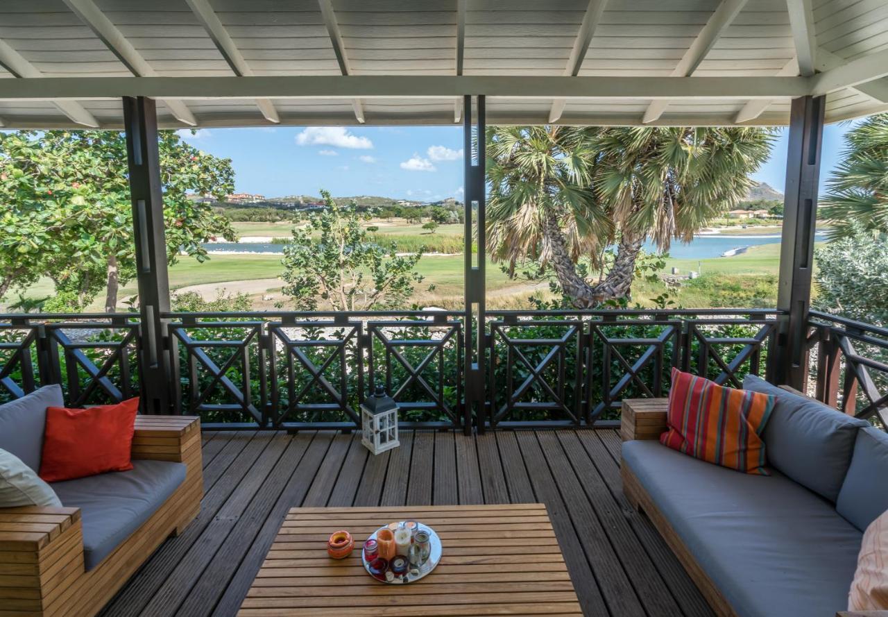 Blue Bay Beach Villa At Pool And Golfcourse Exterior foto